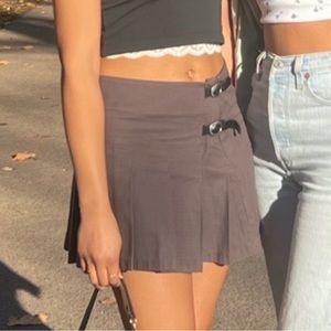 Brandy Melville Dark Muddy Brown Pleated Buckle Skirt